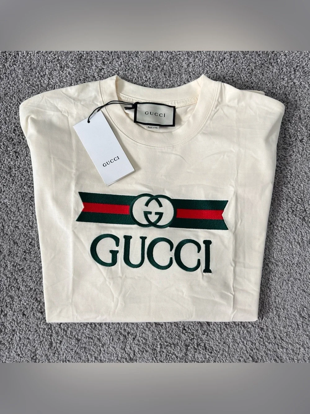 Gucci Cream Short-Sleeve Logo Tee with Red & Green Stripe Size L fits size XL